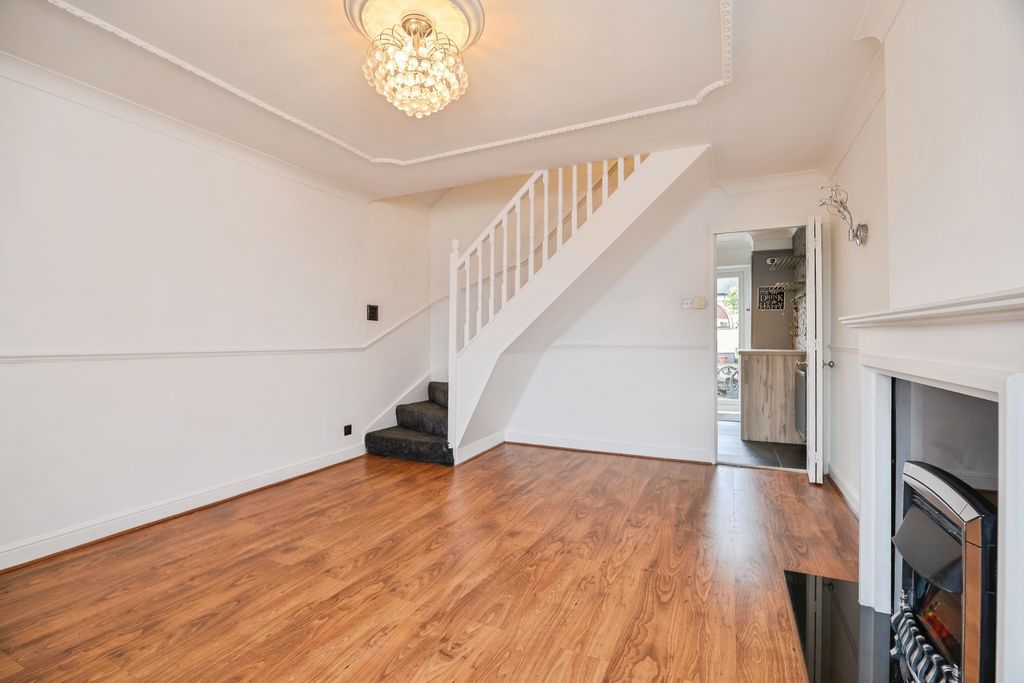 Property photo 3 of 19 Dsc_5068