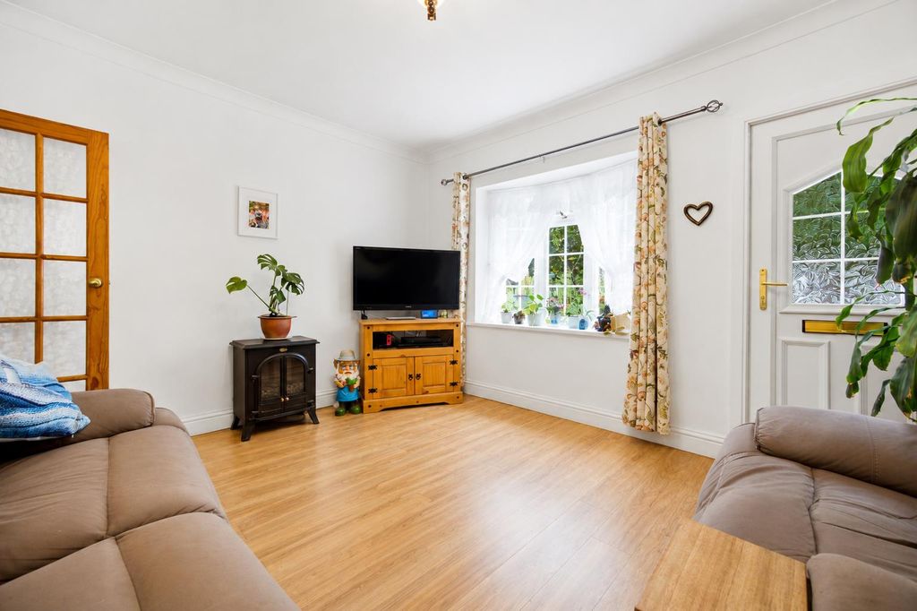 Property photo 3 of 22
