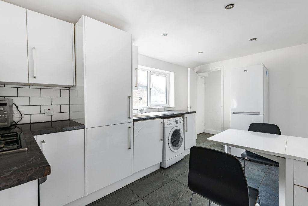 Property photo 3 of 9 817191 (3)