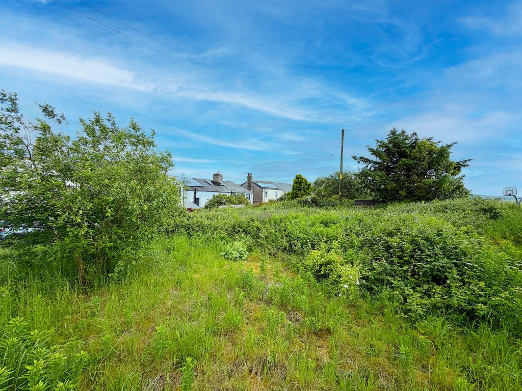Property photo 2 of 3