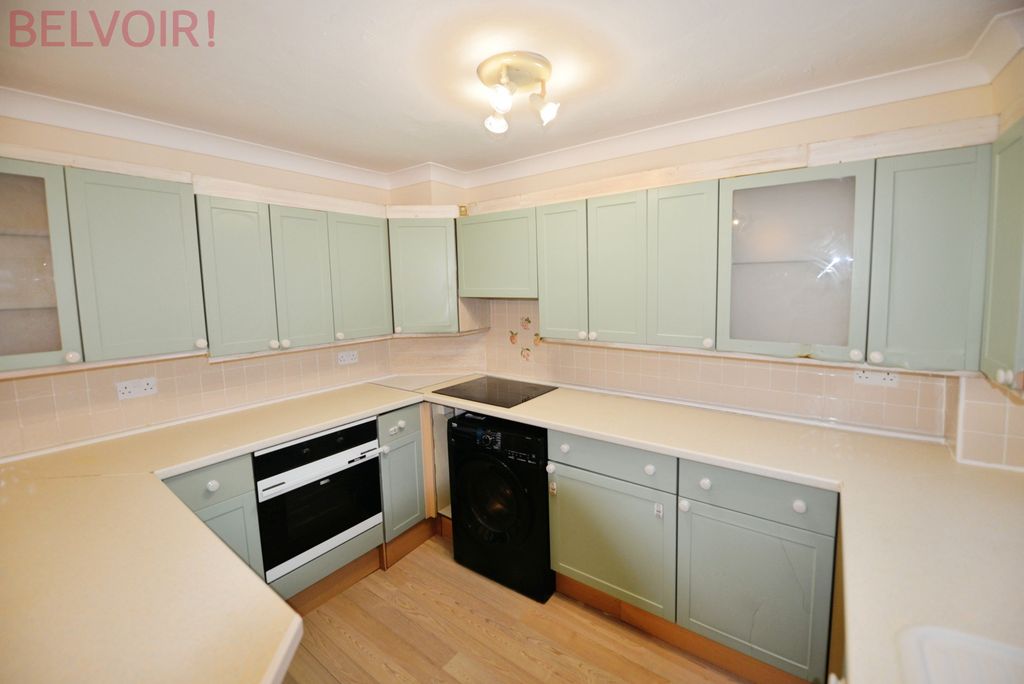 Property photo 3 of 19