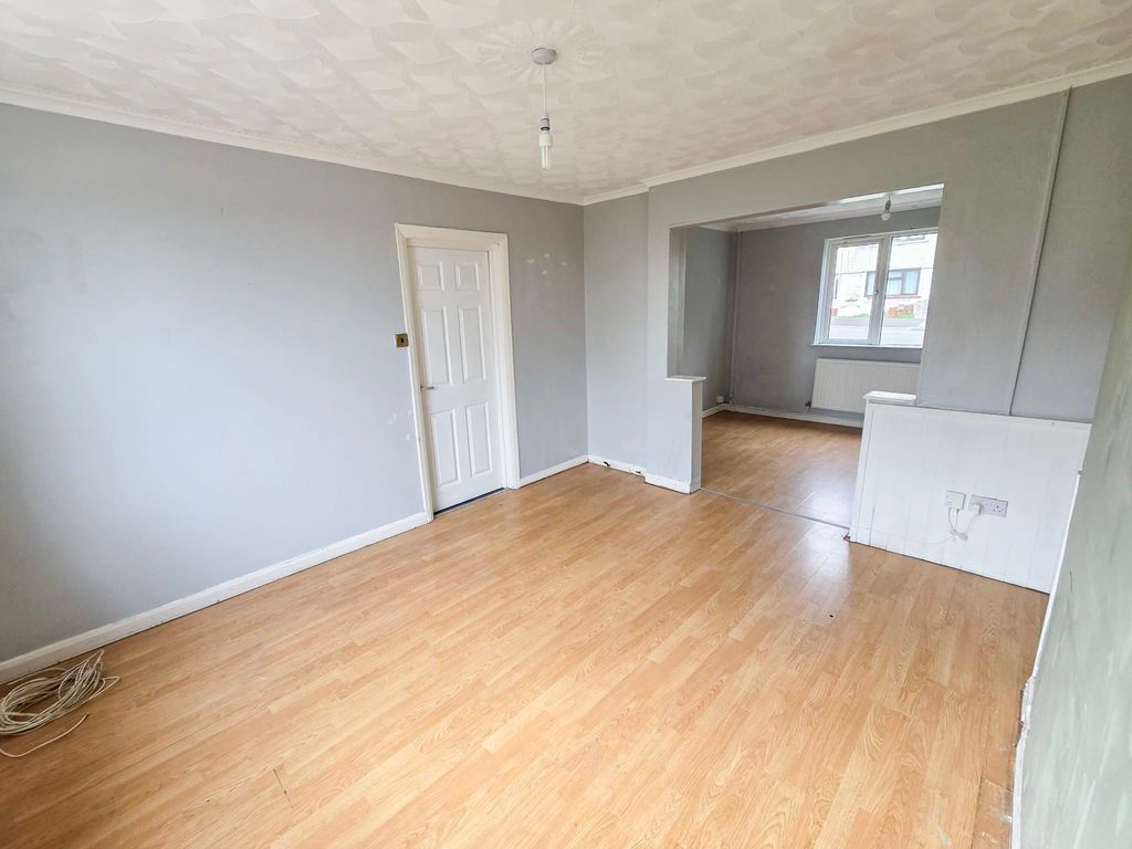 Property photo 3 of 29 Photo 23