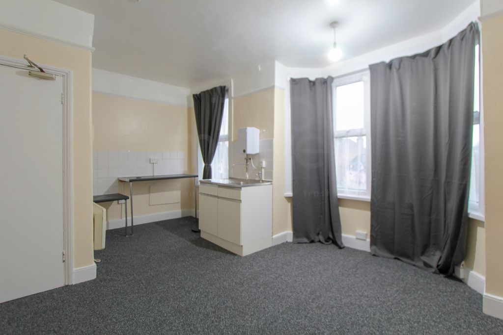 Property photo 2 of 2 Photo 2