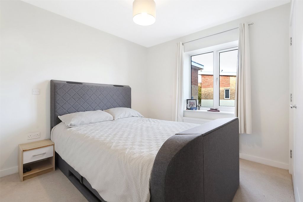 Property photo 3 of 11 Principal Bedroom