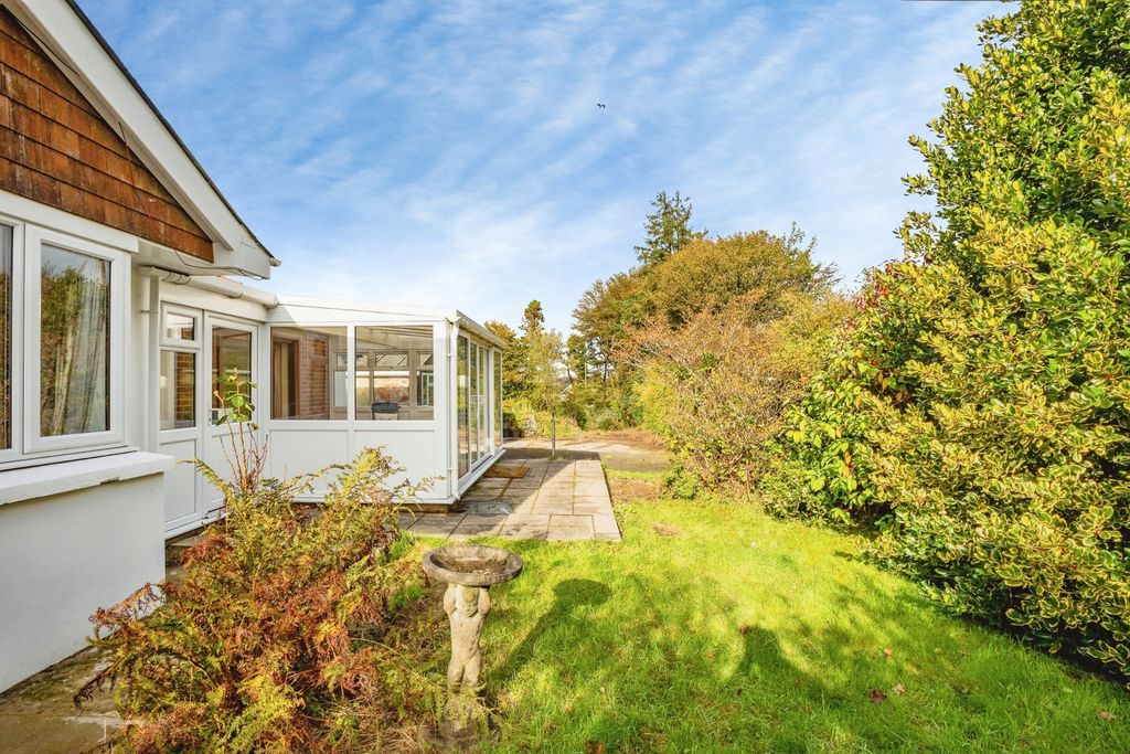 Property photo 3 of 36 Pbox-Img.Jpg
