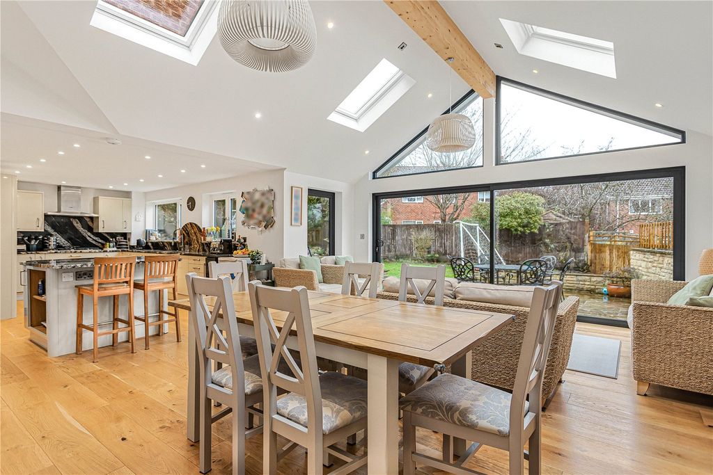 Property photo 2 of 18 Picture No. 20