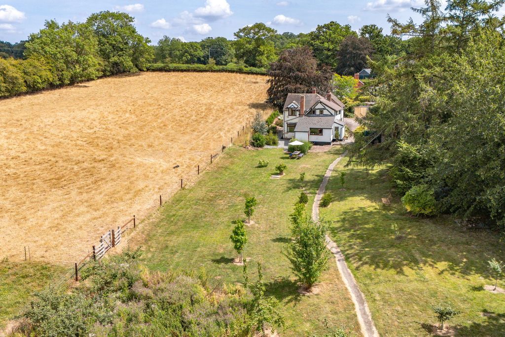 Property photo 1 of 32