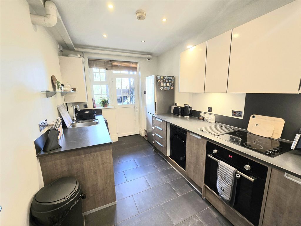 Property photo 3 of 13 Picture No. 14