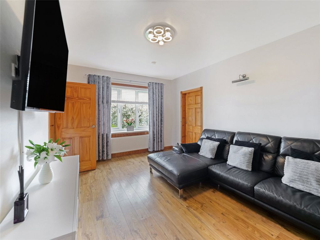 Property photo 3 of 17 Picture No. 03