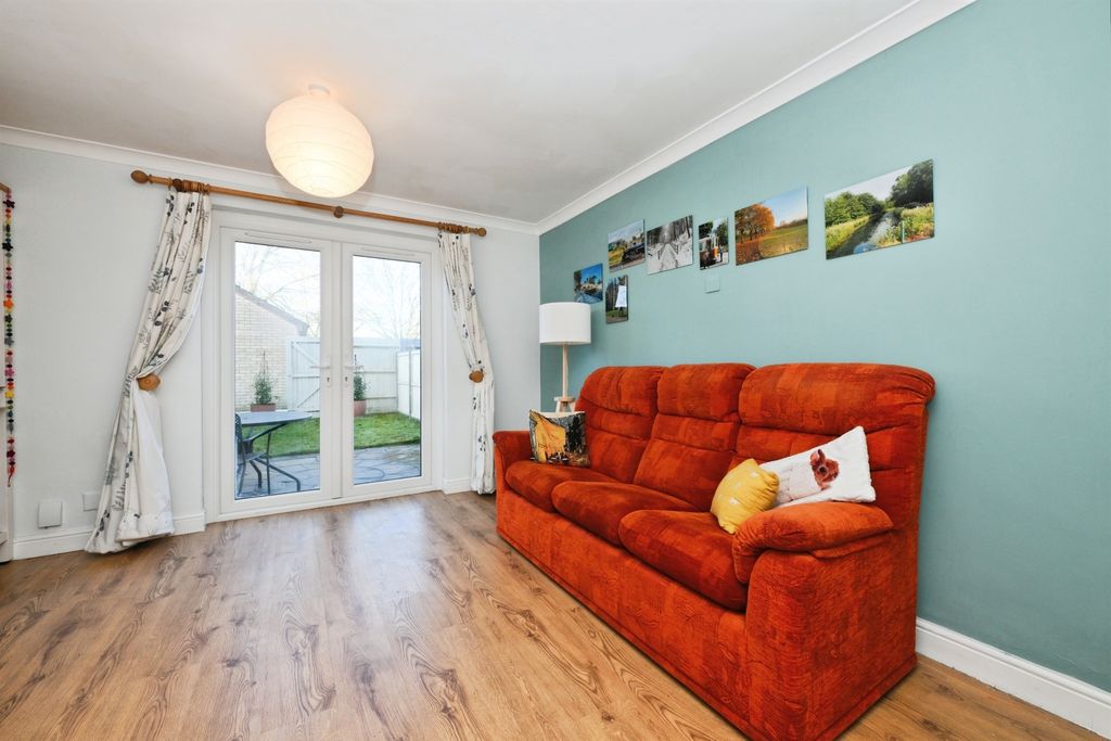 Property photo 3 of 17