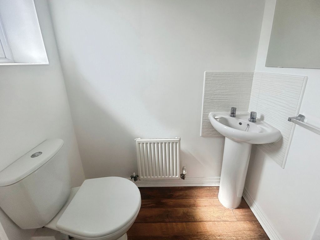 Property photo 3 of 11 Wc