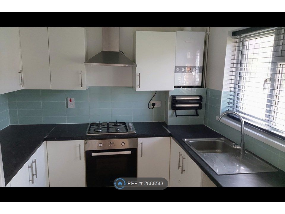 Property photo 2 of 11 Kitchen