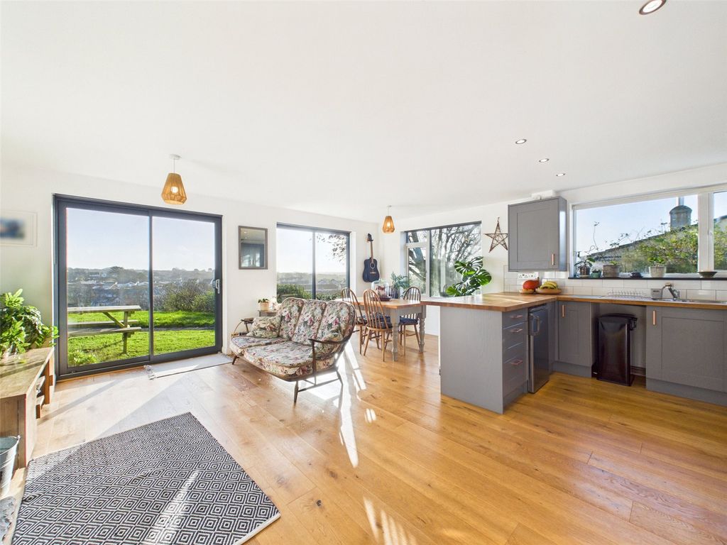 Property photo 3 of 18 Picture No. 03