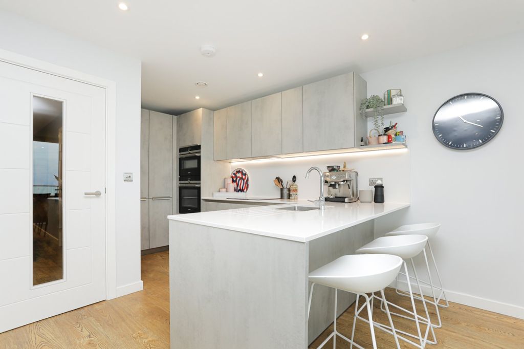 Property photo 3 of 17 Picture 3