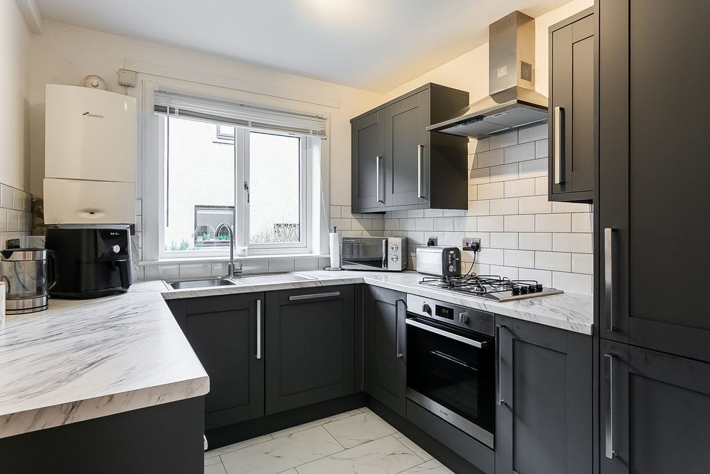 Additional image 5 of 2 bed flat for saleWhitingford, Edinburgh EH6