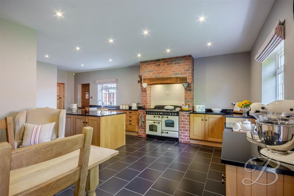 Property photo 2 of 40 Ccltd-2.Jpg