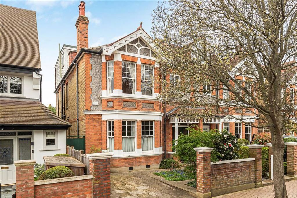 Property photo 1 of 12