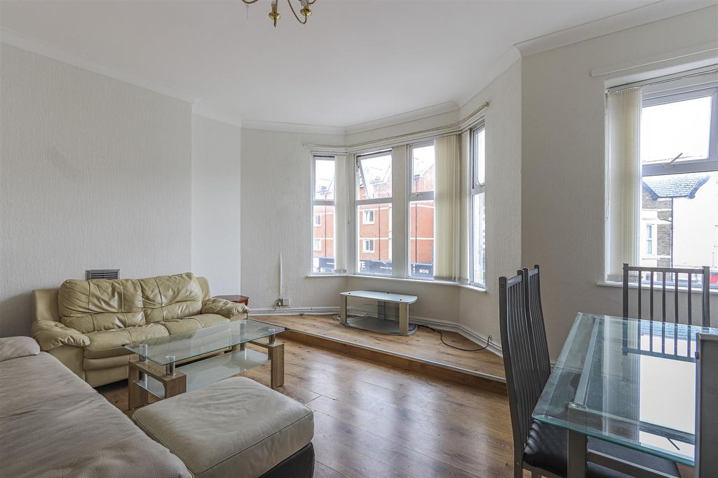 Property photo 3 of 11 Albany Road 139, Tff-1.Jpg