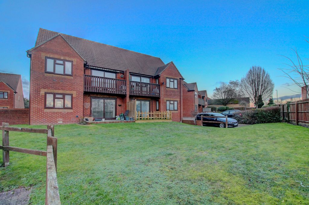 Property photo 2 of 11 Picture No. 20