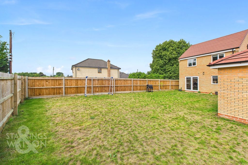 Property photo 2 of 19