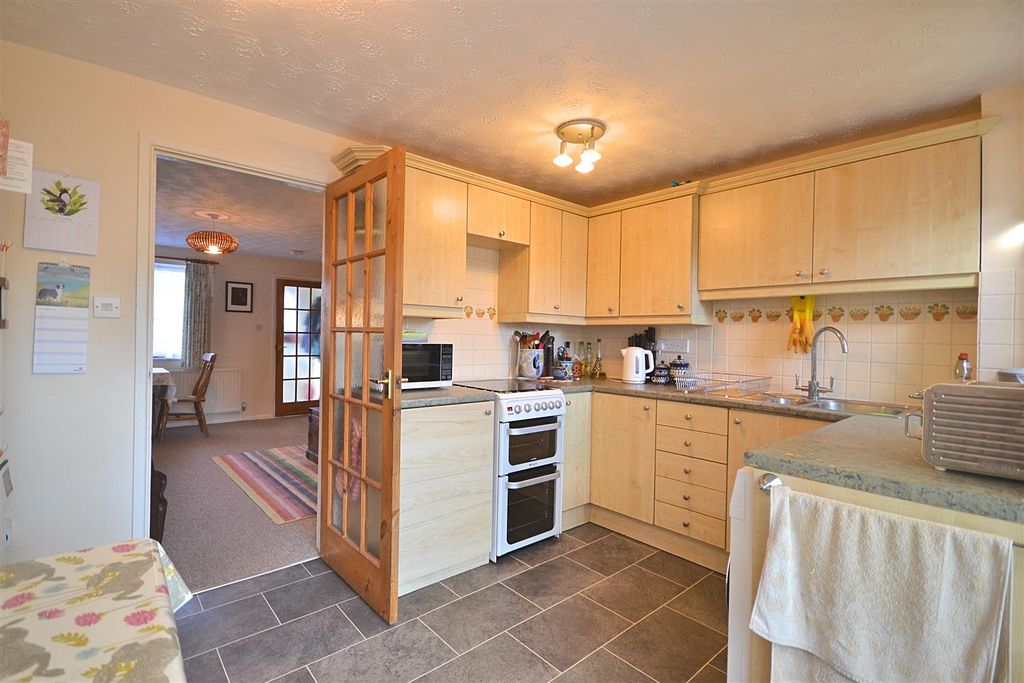Property photo 2 of 12 7.Png