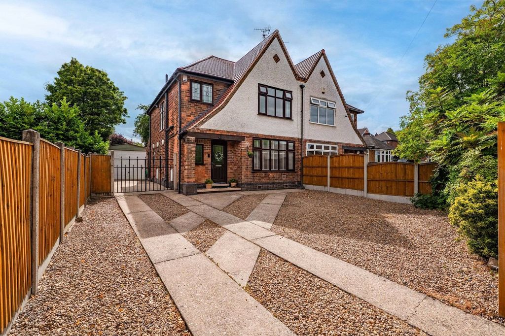 Property photo 2 of 33 Picture No. 33