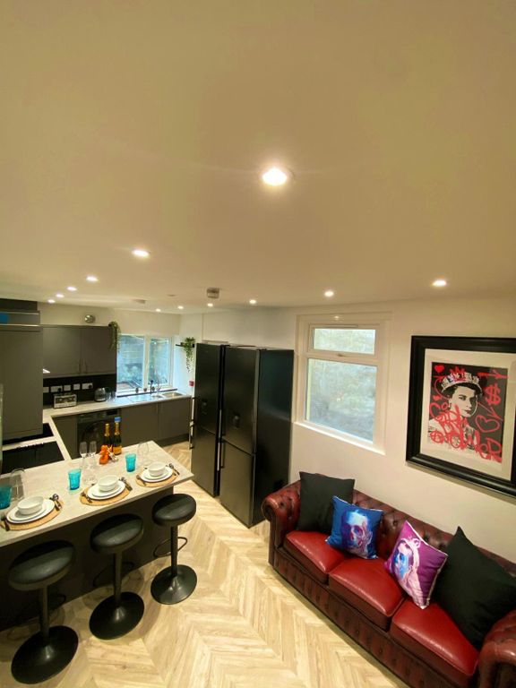 Property photo 3 of 6 Ba0Fde00-Bdd1-412c-8Cb1-5F5185E0c78B