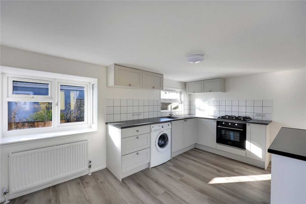 Property photo 3 of 10 Picture No. 13