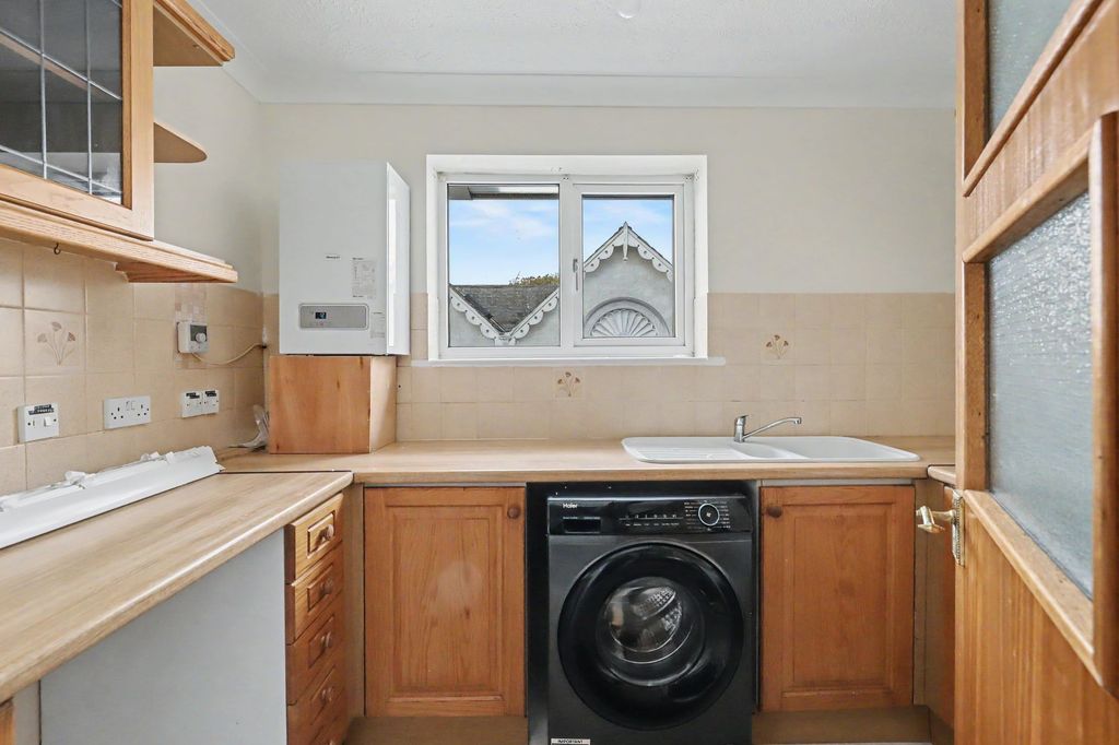 Property photo 3 of 7