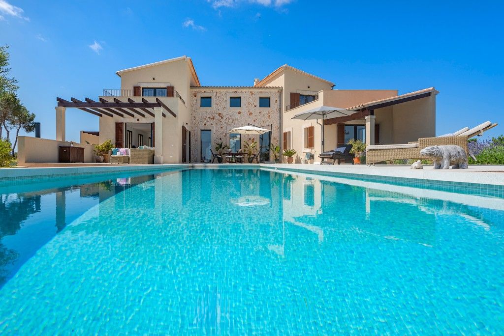 Property photo 1 of 20 Exterior And Pool