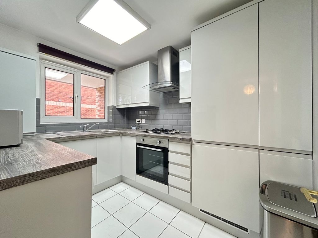 Property photo 2 of 10 Picture No. 18