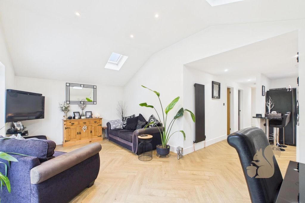 Property photo 3 of 24 Cam01659G0-Pr0645-Still014.Jpg