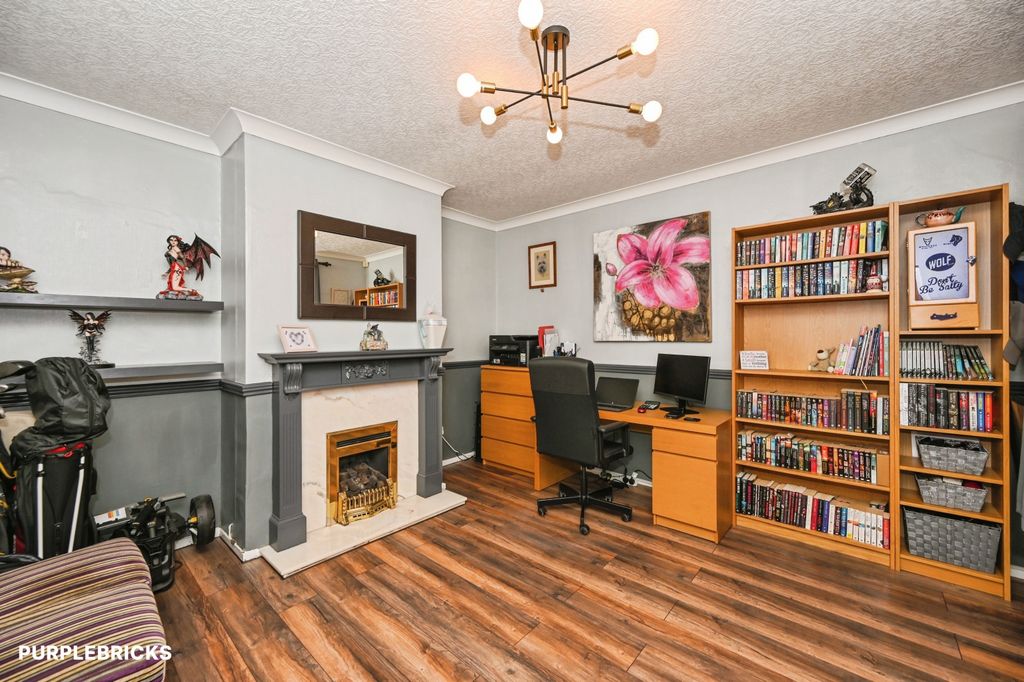 Property photo 2 of 24