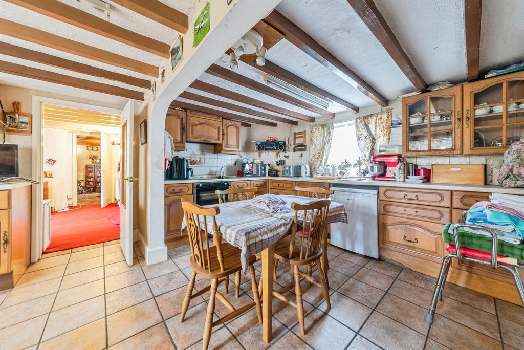 Property photo 3 of 17