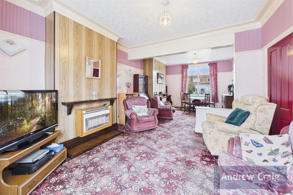 Property photo 2 of 16 Lounge/Dining Room