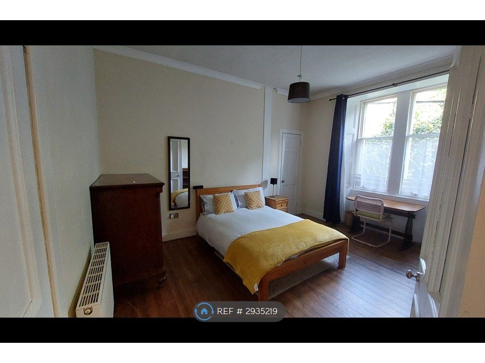 Property photo 1 of 13 Back Bedroom
