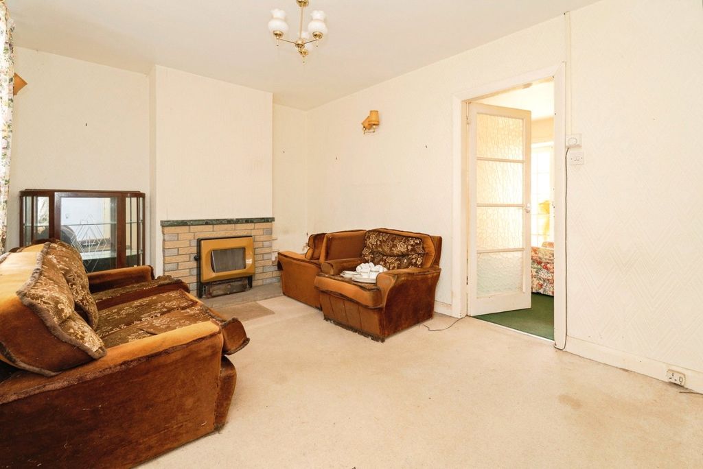 Property photo 2 of 16 Photo