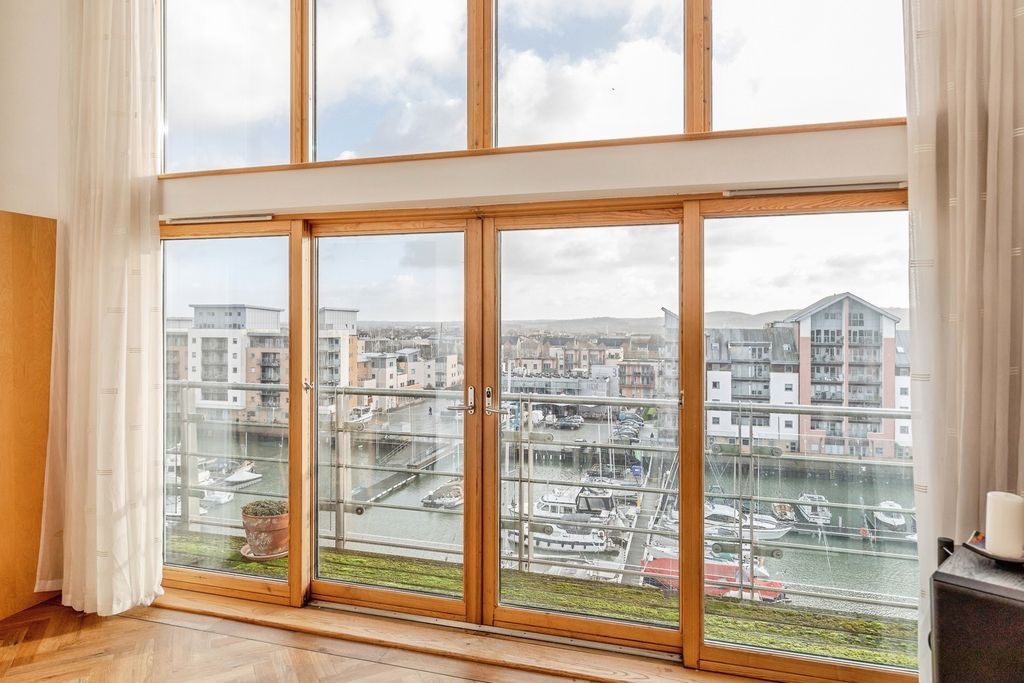 Property photo 2 of 18 Pbox-Img.Jpg