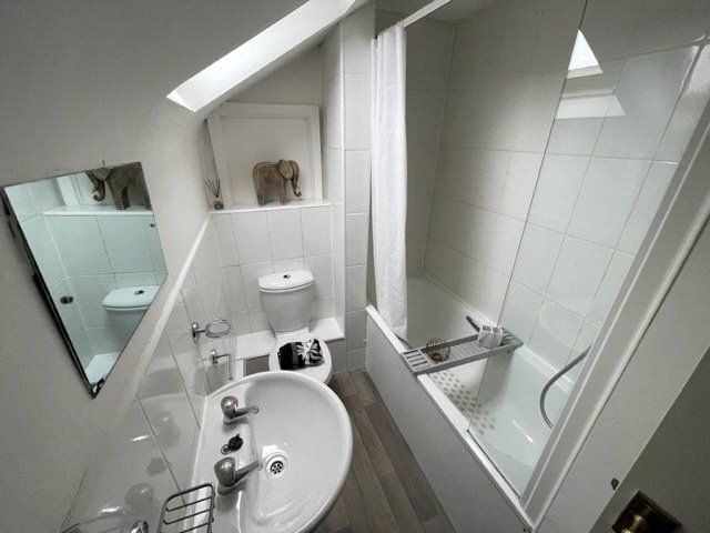 Property photo 3 of 10 Picture No. 11