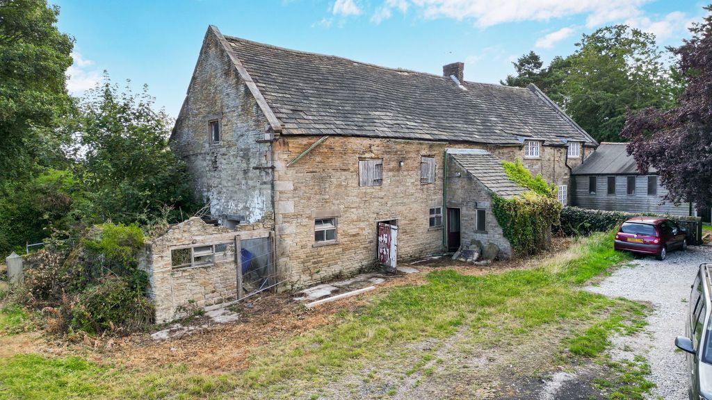 Property photo 2 of 11