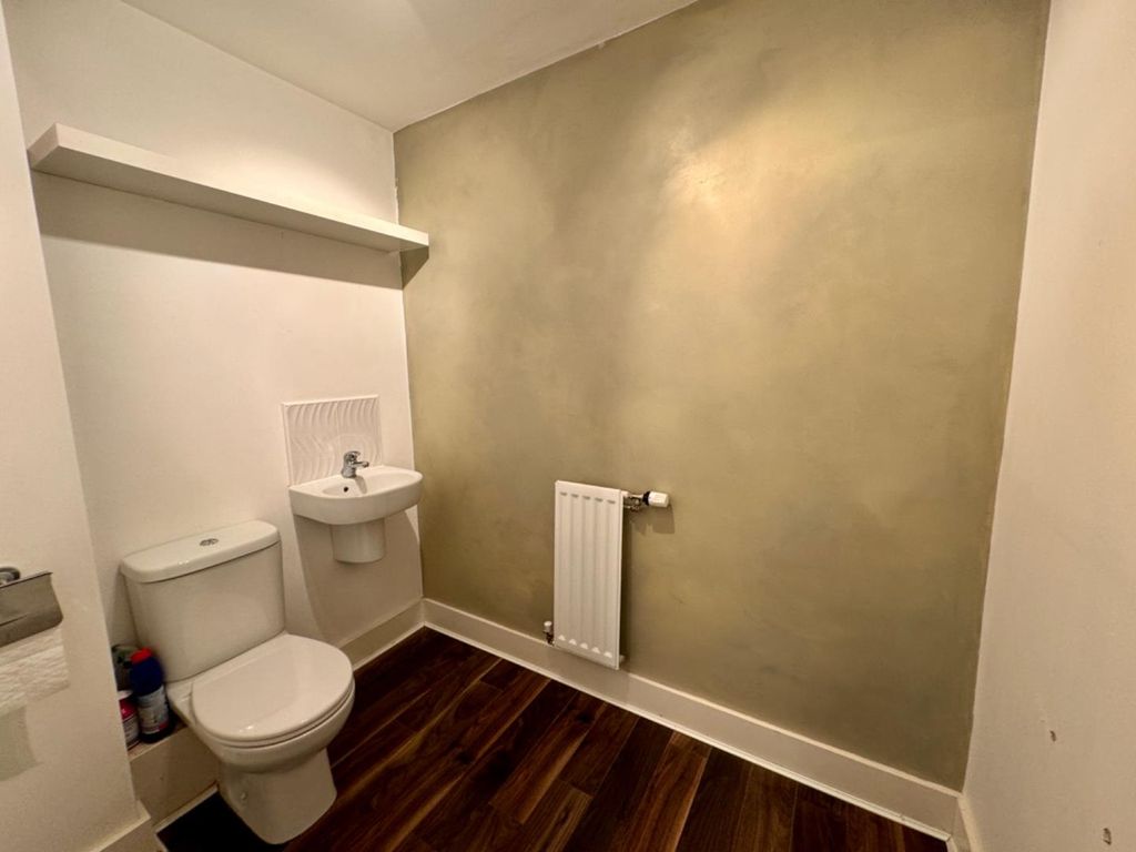 Property photo 2 of 15 Cloakroom WC