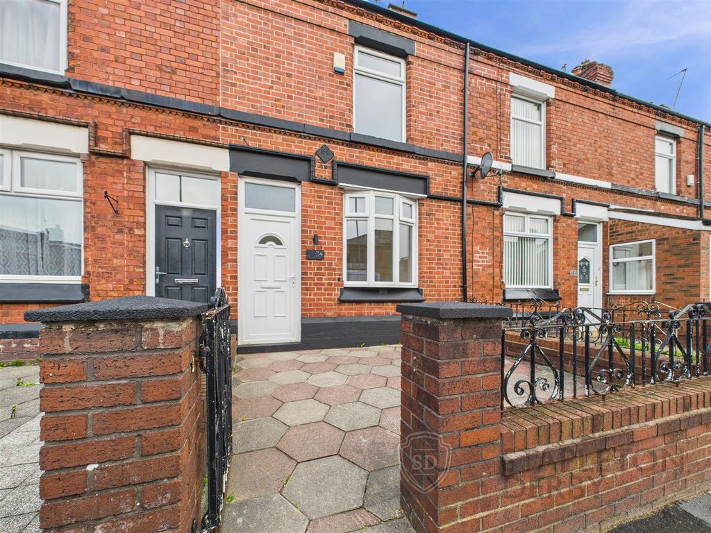 Property photo 1 of 12 Cam04709G0-Pr0268-Still012.Jpg