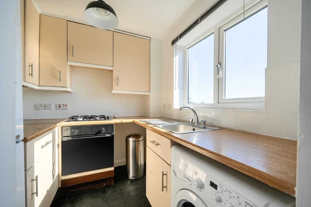 Property photo 2 of 20 Kitchen