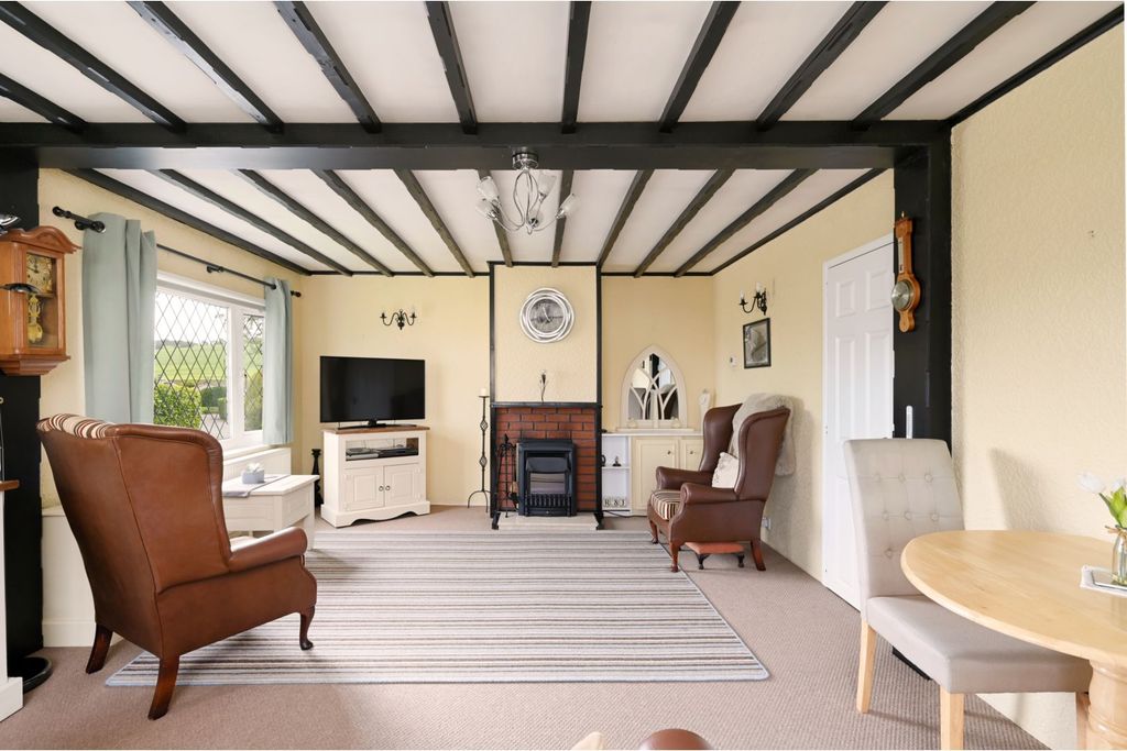 Property photo 3 of 27