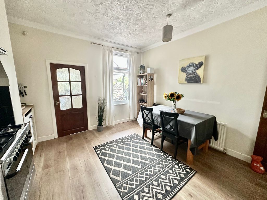 Property photo 3 of 15 Img_5199