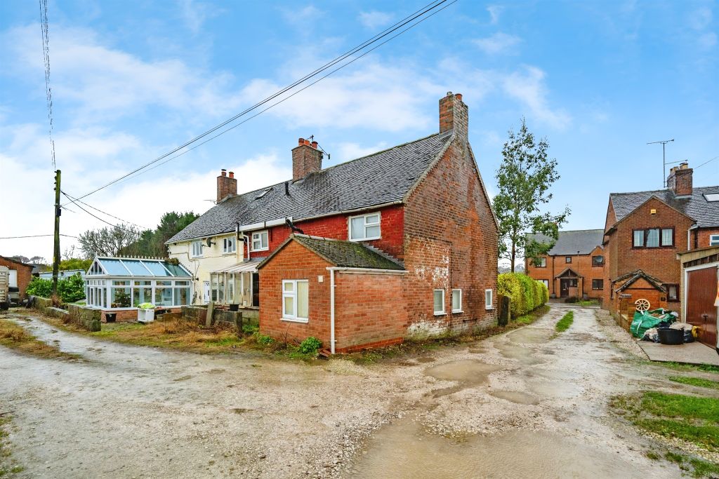 Property photo 2 of 20