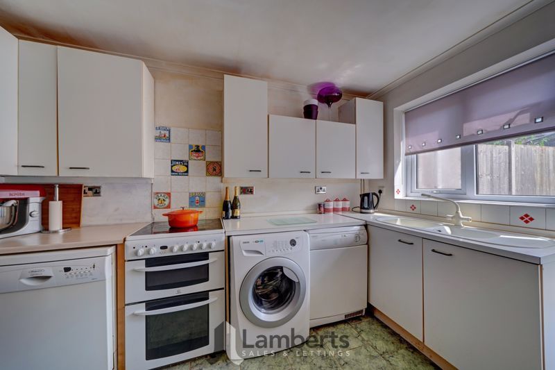 Property photo 3 of 15 Kitchen