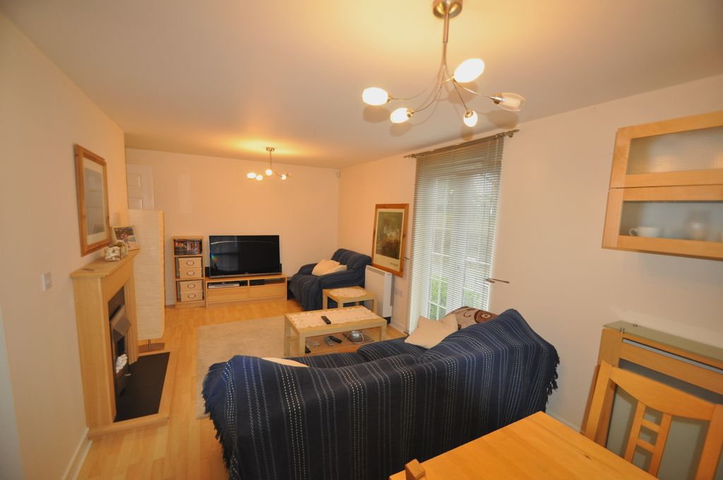 Property photo 2 of 6