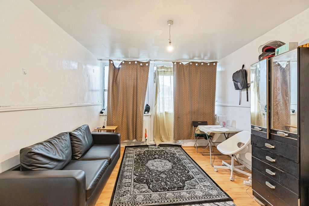 Property photo 3 of 20