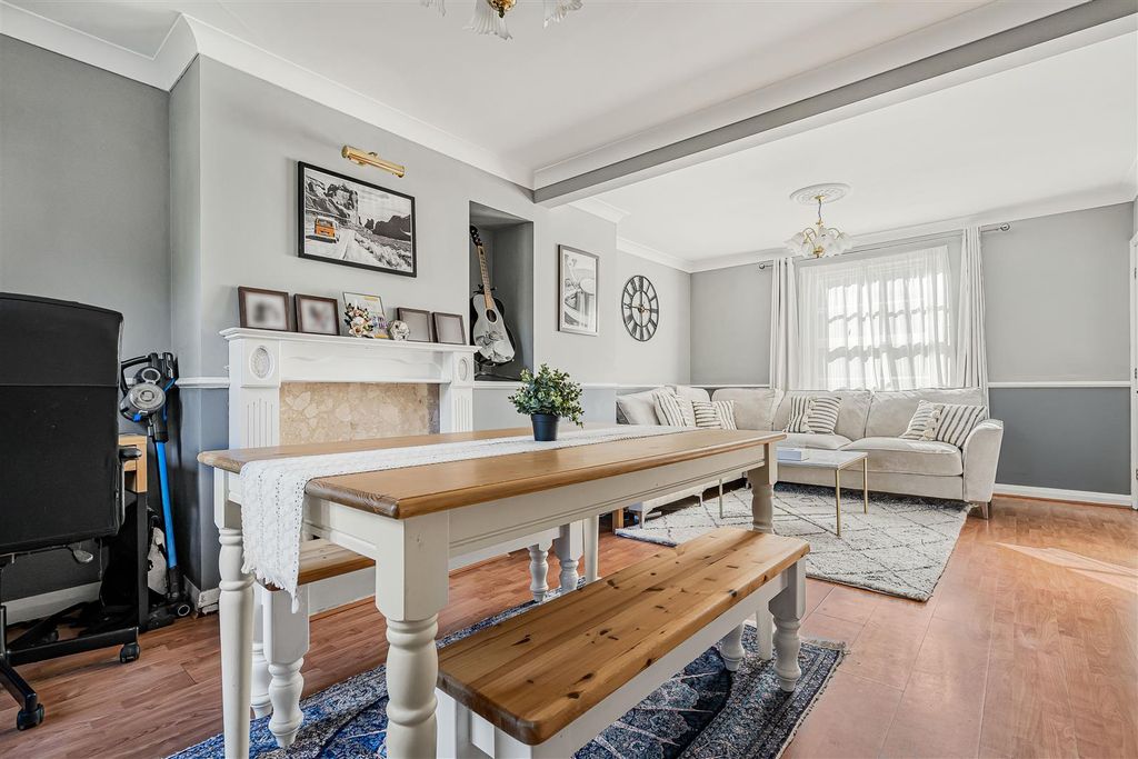 Property photo 3 of 18 14_79386.Jpg
